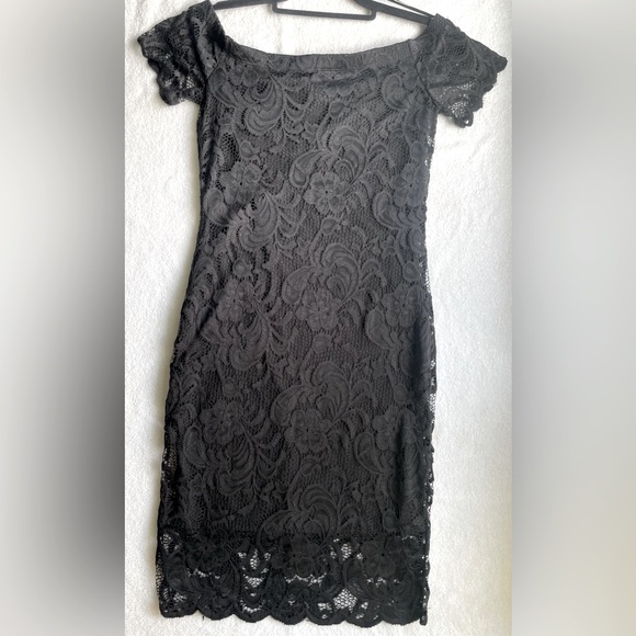 NWT Forever 21 Black cocktail Lace Dress with off shoulder sleeves Size M - Picture 3 of 8